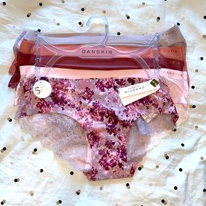 NWT 5 Pairs Danskin No Show Panties